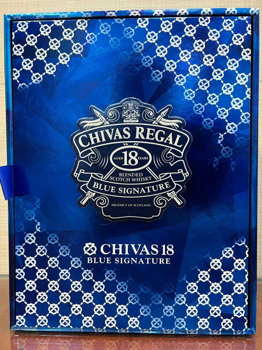 Chivas 18 Năm - Hộp Quà Tết 2023