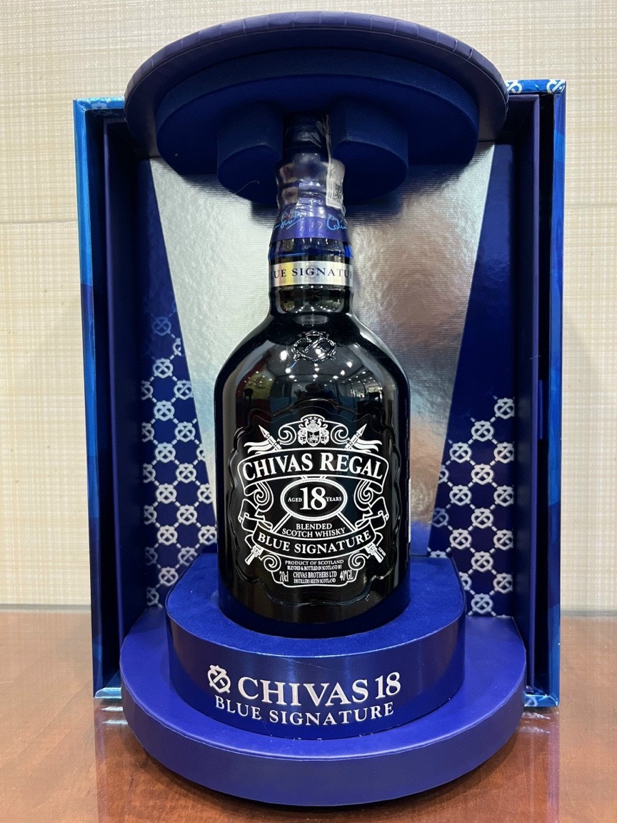 Chivas 18 Năm Blue - Hộp Quà Tết 2023