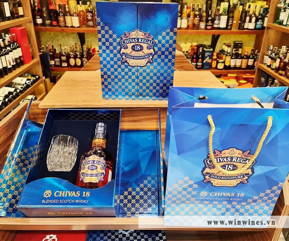 Chivas 18 Năm - Hộp Quà Tết 2023